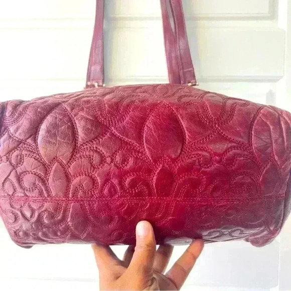 BURGUNDY BOURGOGNE LEATHER  FLORAL EMBOSSED PATTERN SHOULDER BAG - Picture 5 of 14